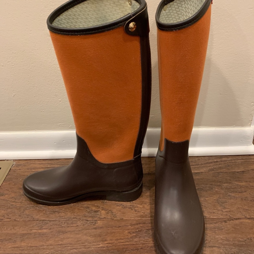 Hunter Boots Women’s Size 7 Orange and Brown